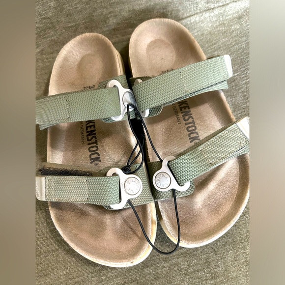 Birkenstock Shoes - Birkenstock Sahara sandals